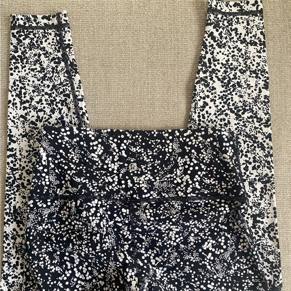 Lululemon Leggings - Picture 4 of 6